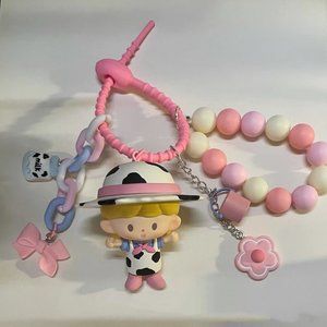 Handmade keychain, which can be ordered directly from stock